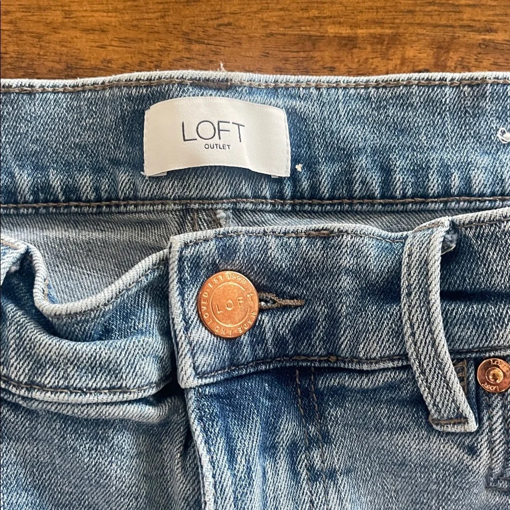 Loft Outlet flare crop blue distressed denim jeans size 29/8 - Picture 3 of 12